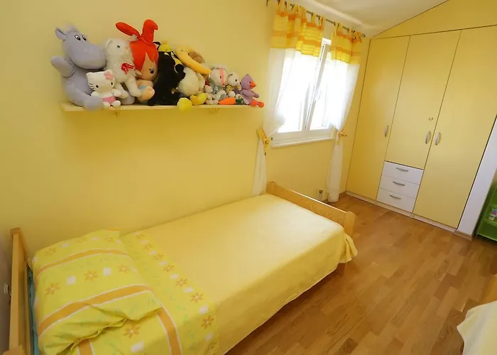 Sea View Pericic アパート