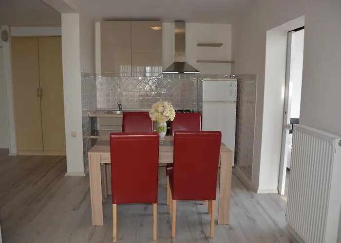 Sea View Pericic アパート *