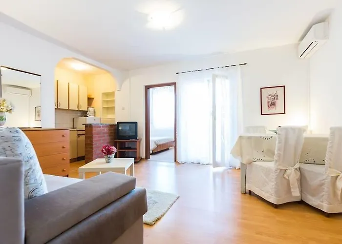 Sea View Pericic アパート Sukošan