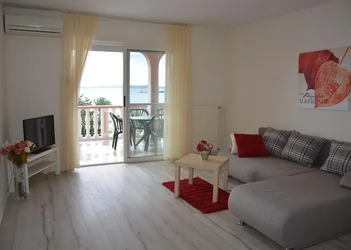 Sea View Pericic شقة Sukošan