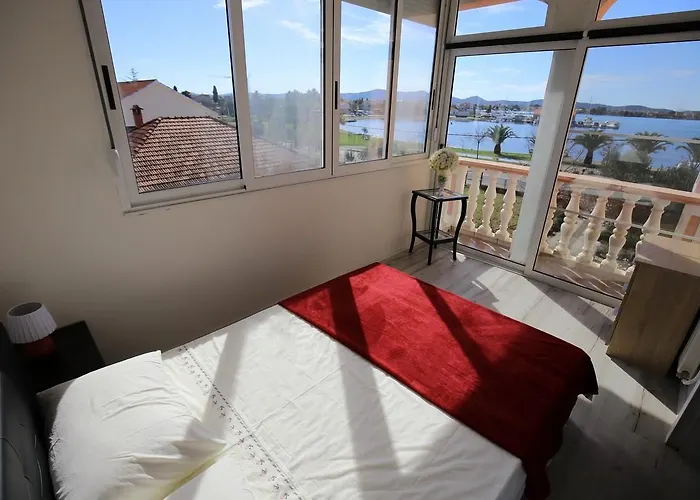 شقة Sea View Pericic