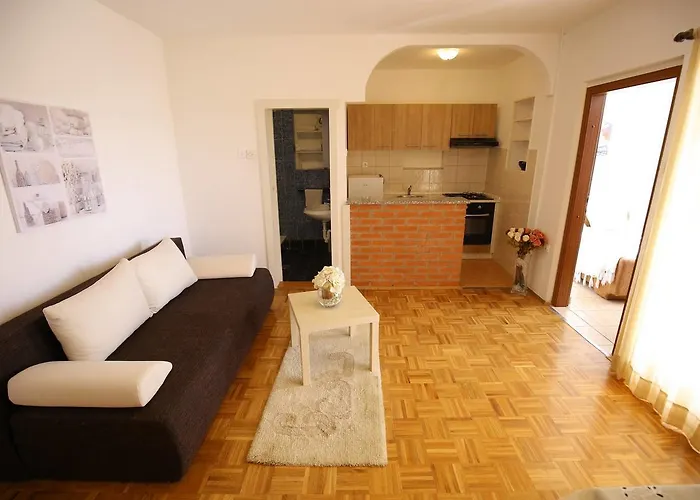 Sea View Pericic شقة Sukošan